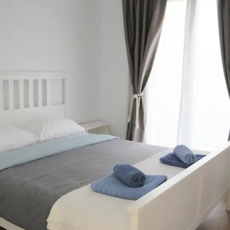 Krokos House 2 Daire Alivérion